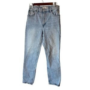 Abercrombie & Fitch The 90s Straight Ultra High Rise Light Wash Jeans Size‎ 28